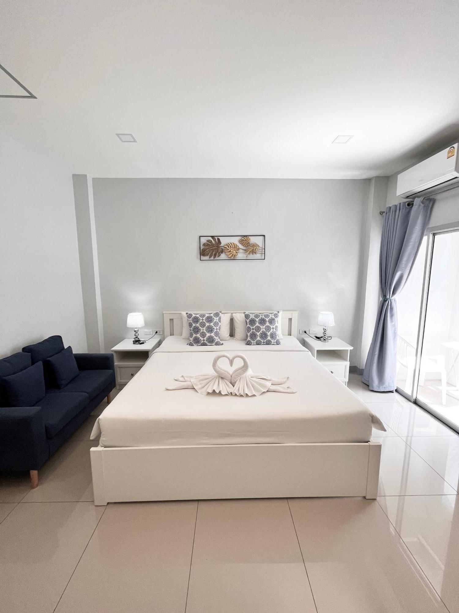 Cinderella Residence Patong ภายนอก รูปภาพ